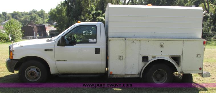 image for item J8713 2000 Ford F350 Super Duty service truck