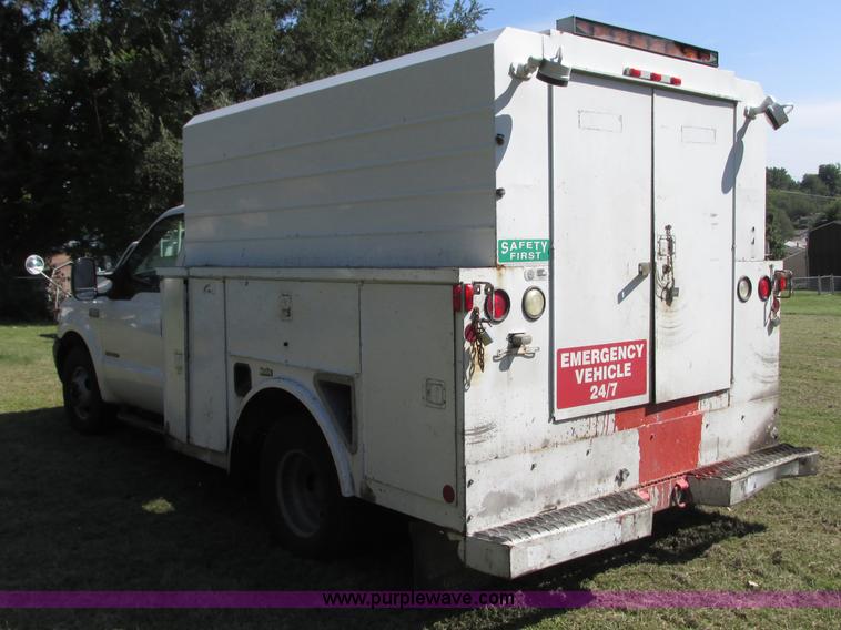image for item J8713 2000 Ford F350 Super Duty service truck
