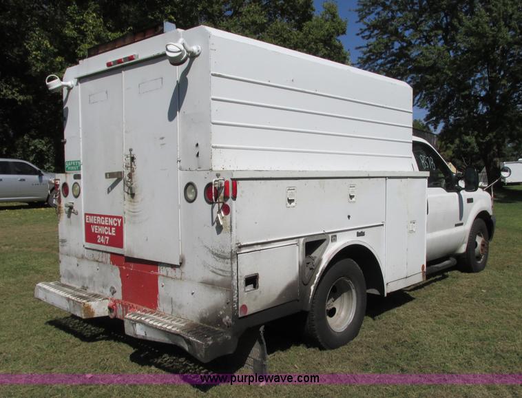 image for item J8713 2000 Ford F350 Super Duty service truck