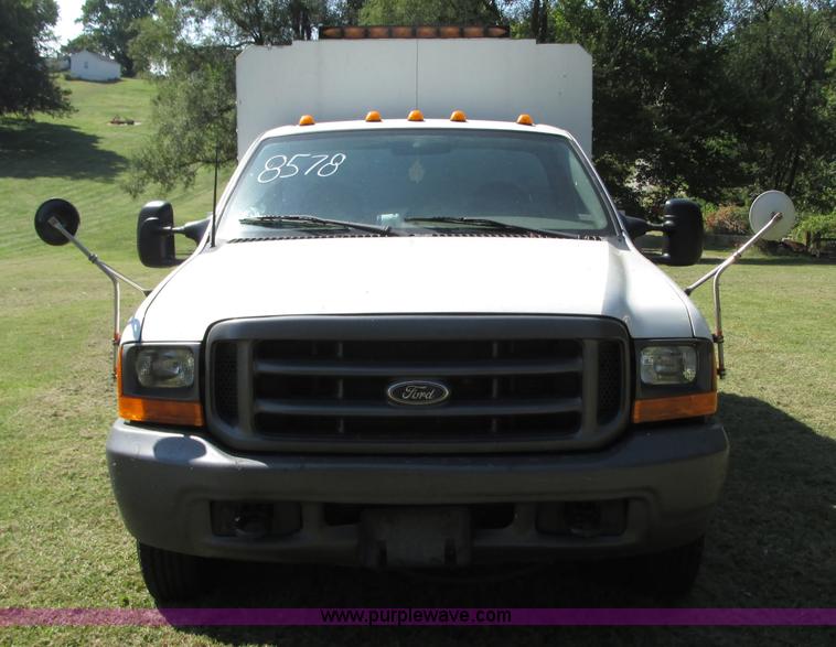 image for item J8713 2000 Ford F350 Super Duty service truck