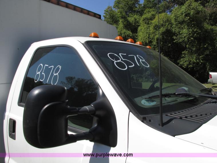 image for item J8713 2000 Ford F350 Super Duty service truck