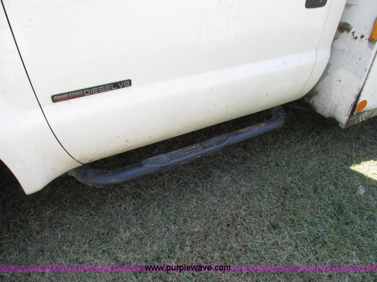 image for item J8713 2000 Ford F350 Super Duty service truck