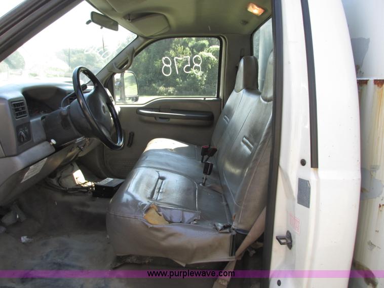 image for item J8713 2000 Ford F350 Super Duty service truck