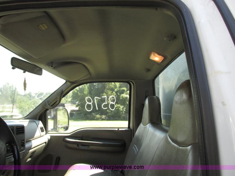 image for item J8713 2000 Ford F350 Super Duty service truck