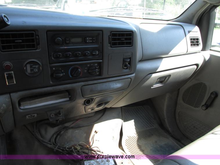 image for item J8713 2000 Ford F350 Super Duty service truck