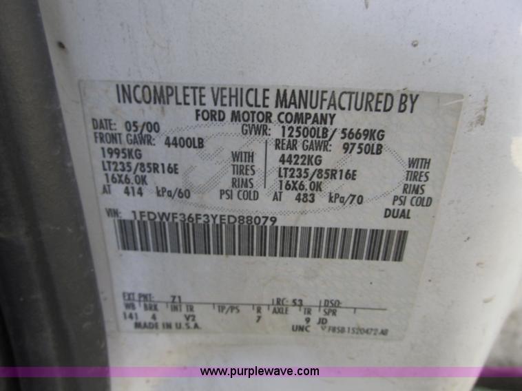 image for item J8713 2000 Ford F350 Super Duty service truck