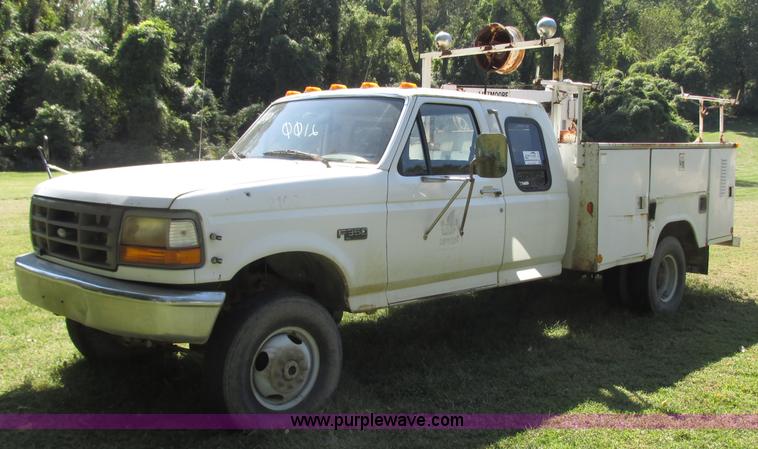 image for item J8714 1997 Ford F350 XL service truck