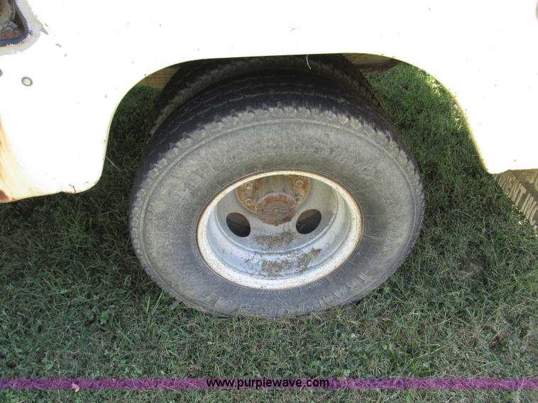 image for item J8714 1997 Ford F350 XL service truck