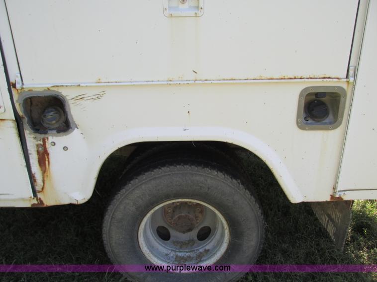 image for item J8714 1997 Ford F350 XL service truck