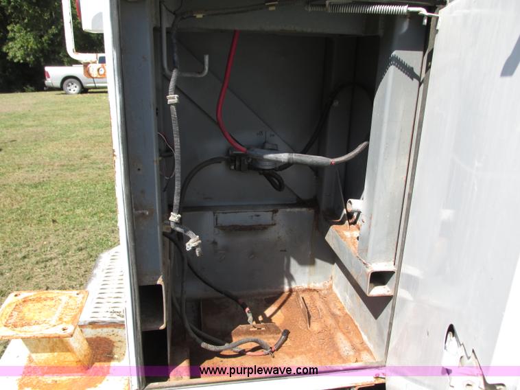 image for item J8714 1997 Ford F350 XL service truck