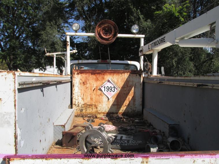 image for item J8714 1997 Ford F350 XL service truck