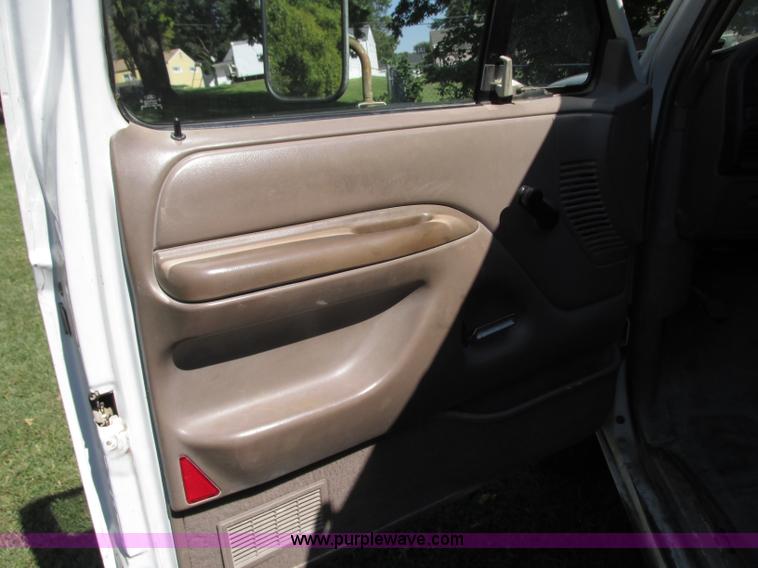 image for item J8714 1997 Ford F350 XL service truck