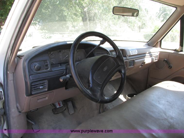 image for item J8714 1997 Ford F350 XL service truck