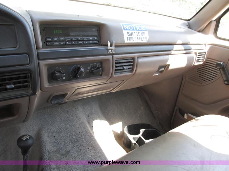 image for item J8714 1997 Ford F350 XL service truck