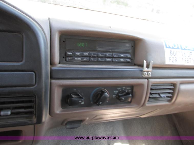 image for item J8714 1997 Ford F350 XL service truck