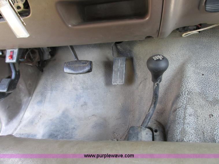 image for item J8714 1997 Ford F350 XL service truck