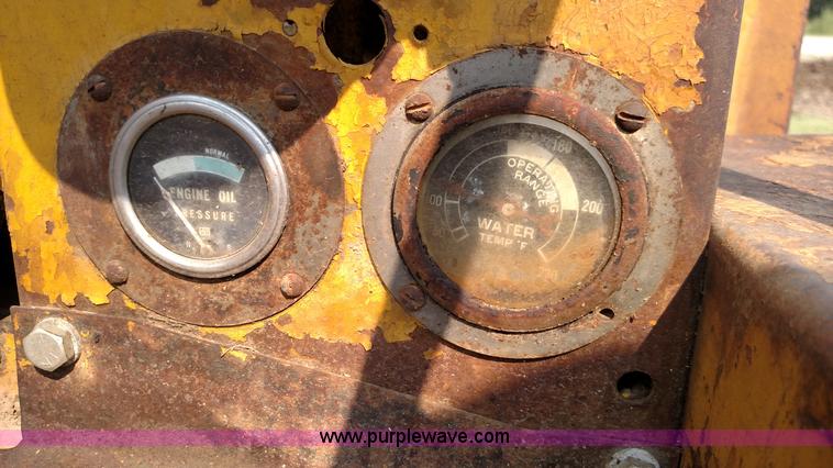 image for item K1124 Caterpillar D4 track loader