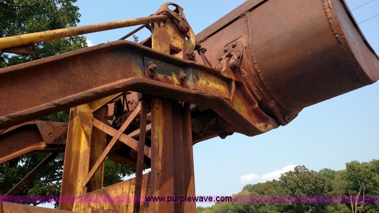 image for item K1124 Caterpillar D4 track loader