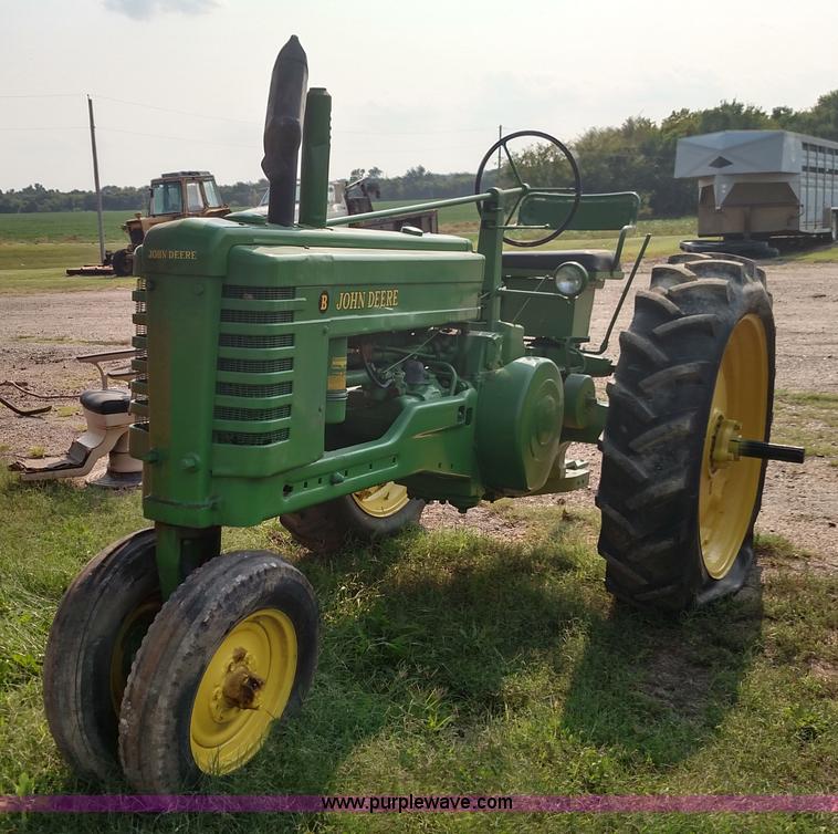 image for item K1129 John Deere B tractor