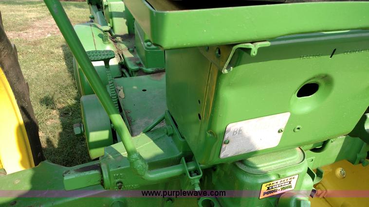 image for item K1129 John Deere B tractor