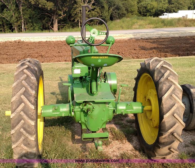 image for item K1134 John Deere H tractor