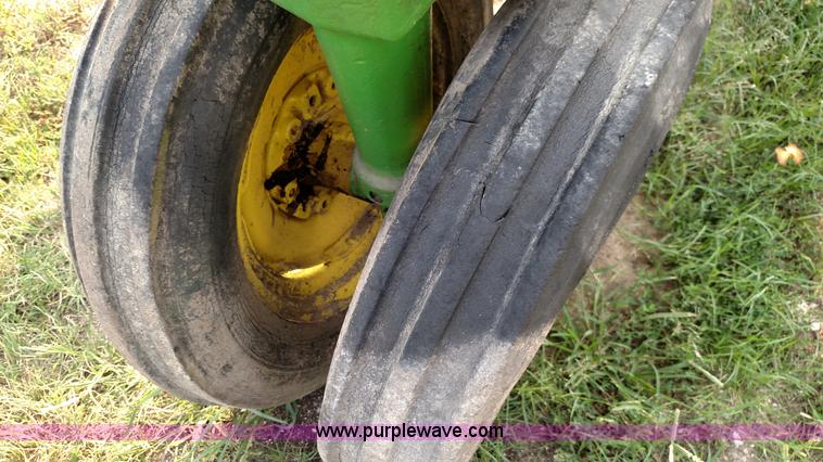 image for item K1134 John Deere H tractor