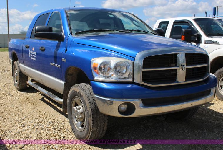 image for item K1158 2007 Dodge Ram 1500 Mega Cab pickup truck