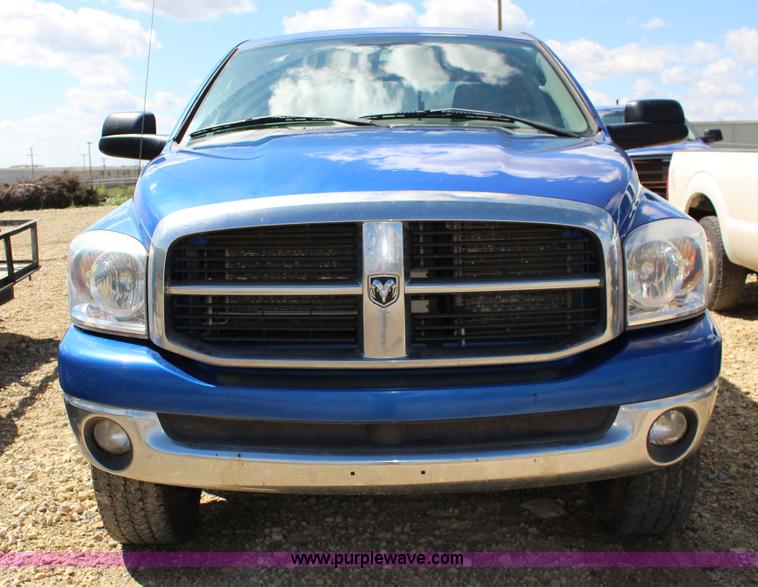 image for item K1158 2007 Dodge Ram 1500 Mega Cab pickup truck
