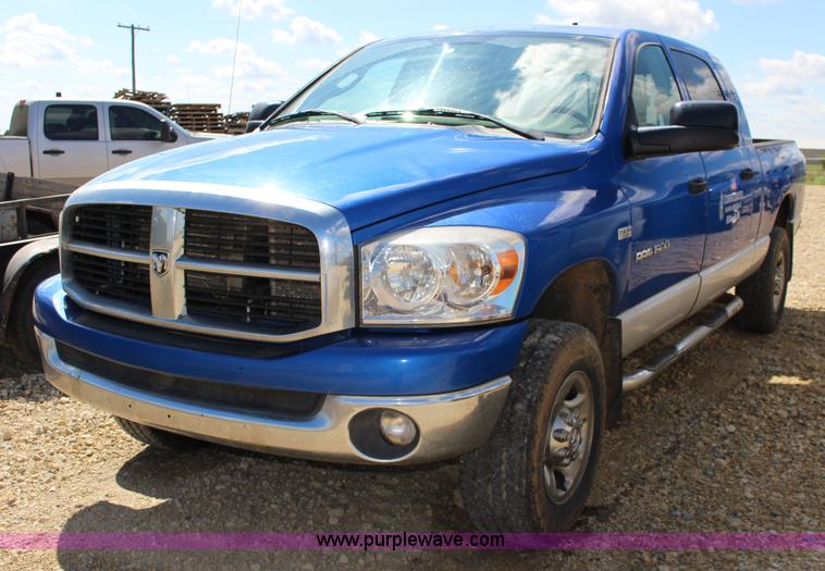 image for item K1158 2007 Dodge Ram 1500 Mega Cab pickup truck