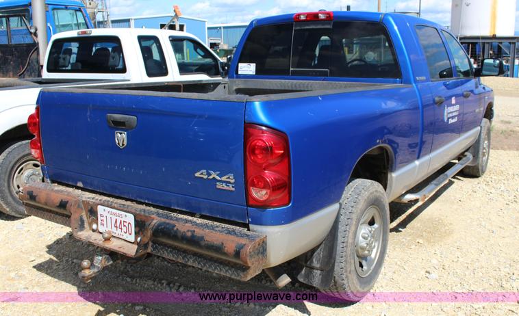 image for item K1158 2007 Dodge Ram 1500 Mega Cab pickup truck