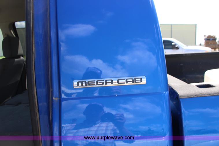 image for item K1158 2007 Dodge Ram 1500 Mega Cab pickup truck