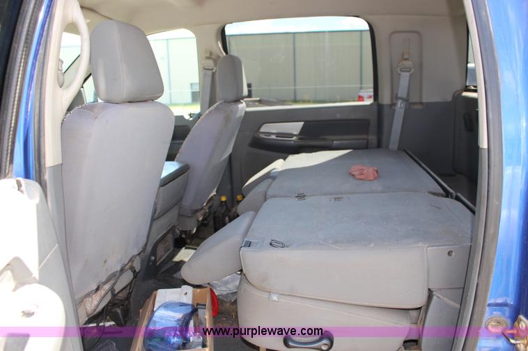 image for item K1158 2007 Dodge Ram 1500 Mega Cab pickup truck