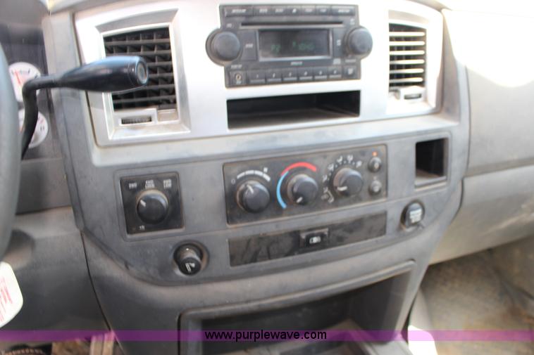 image for item K1158 2007 Dodge Ram 1500 Mega Cab pickup truck