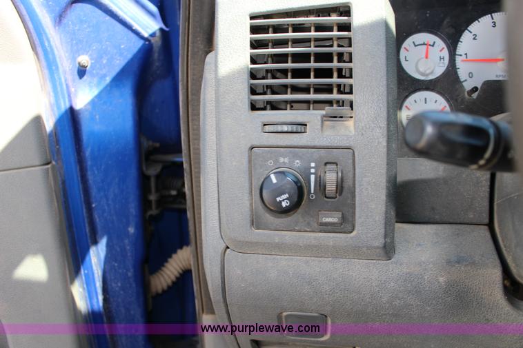 image for item K1158 2007 Dodge Ram 1500 Mega Cab pickup truck