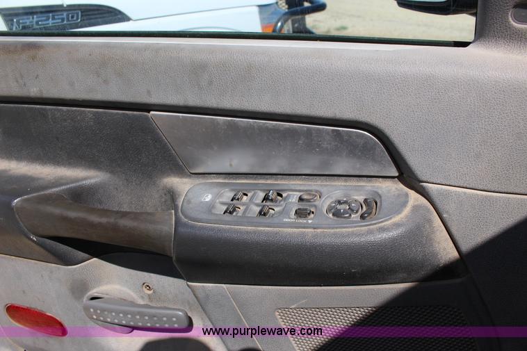 image for item K1158 2007 Dodge Ram 1500 Mega Cab pickup truck