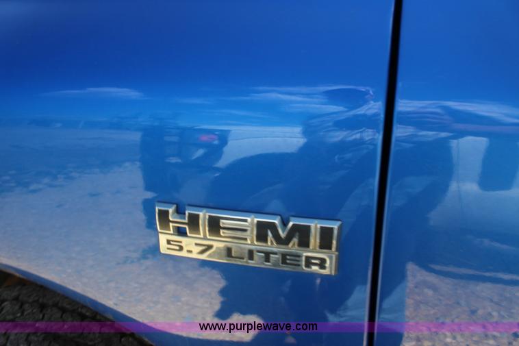 image for item K1158 2007 Dodge Ram 1500 Mega Cab pickup truck