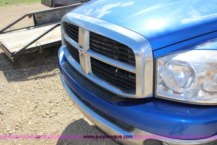 image for item K1158 2007 Dodge Ram 1500 Mega Cab pickup truck