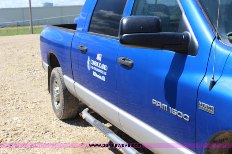 image for item K1158 2007 Dodge Ram 1500 Mega Cab pickup truck
