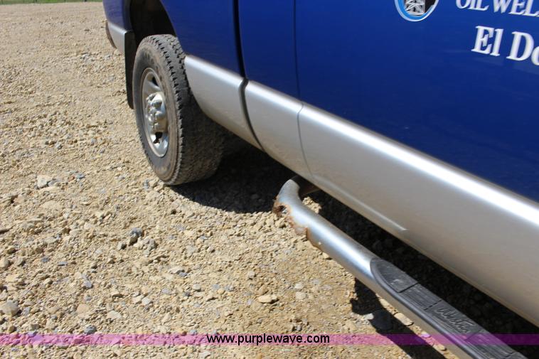 image for item K1158 2007 Dodge Ram 1500 Mega Cab pickup truck