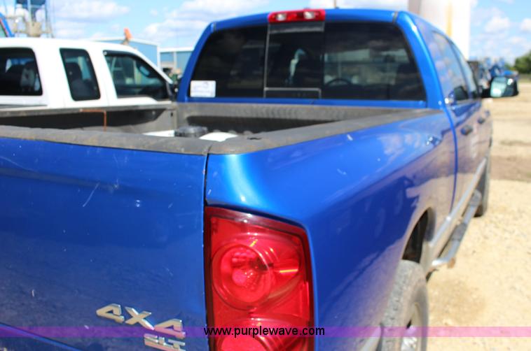 image for item K1158 2007 Dodge Ram 1500 Mega Cab pickup truck