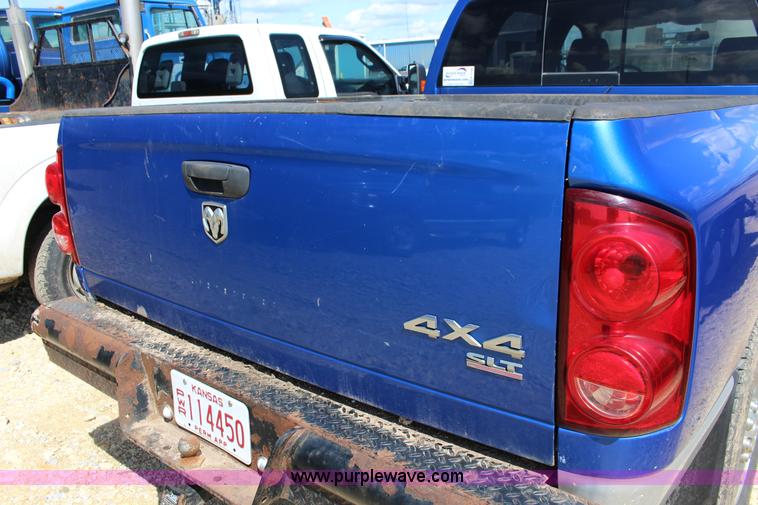 image for item K1158 2007 Dodge Ram 1500 Mega Cab pickup truck
