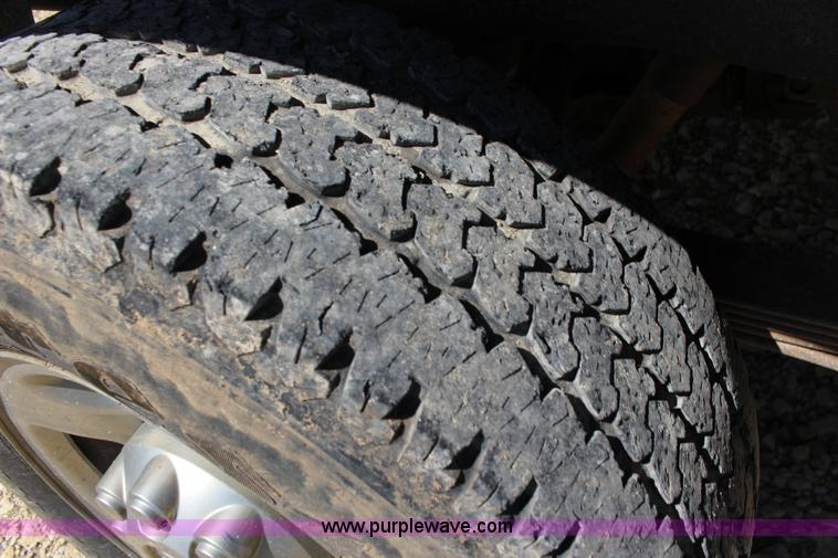 image for item K1158 2007 Dodge Ram 1500 Mega Cab pickup truck