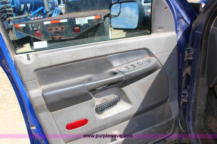 image for item K1159 2007 Dodge Ram 2500 Quad Cab pickup truck