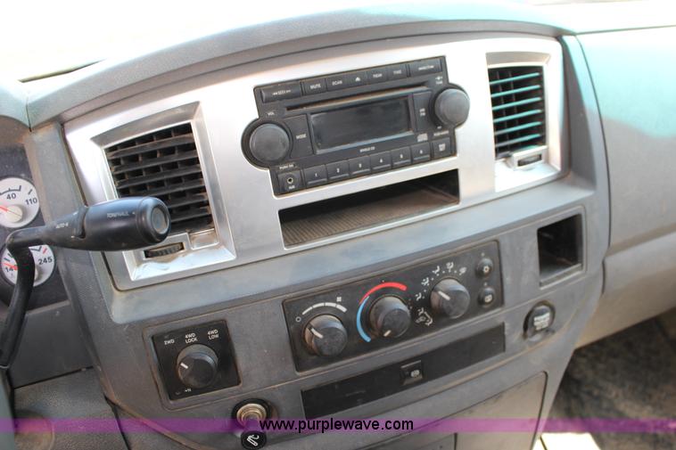 image for item K1159 2007 Dodge Ram 2500 Quad Cab pickup truck