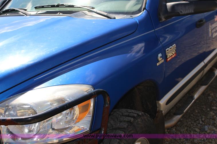 image for item K1159 2007 Dodge Ram 2500 Quad Cab pickup truck