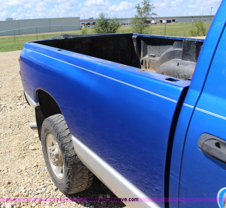 image for item K1159 2007 Dodge Ram 2500 Quad Cab pickup truck