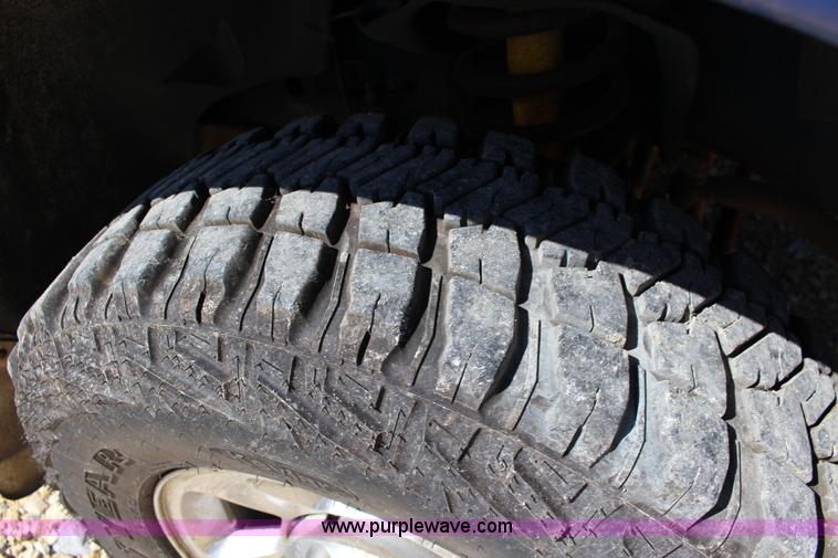 image for item K1159 2007 Dodge Ram 2500 Quad Cab pickup truck