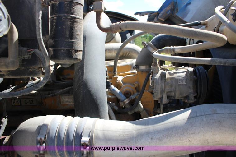 image for item K1160 1998 Ford AT9513 Aeromax 113 cab and chassis