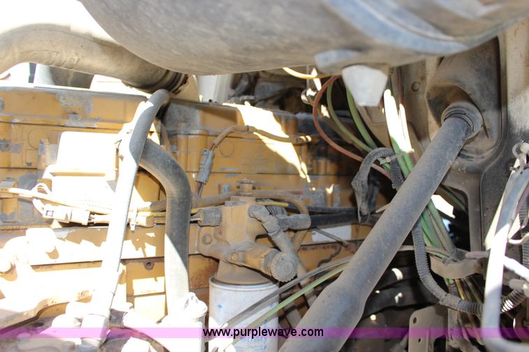 image for item K1160 1998 Ford AT9513 Aeromax 113 cab and chassis