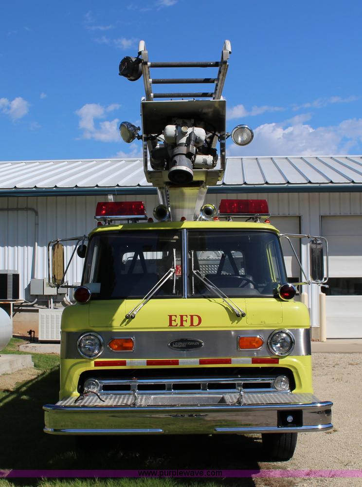 image for item K1177 1974 Ford 8000 ladder fire truck